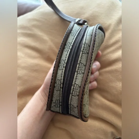 Authentic VTG Balenciaga Small Pouch (Rare design) - Picture 4 of 9